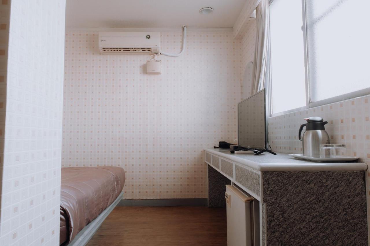Tong Hsin Hotel Pingtung Zewnętrze zdjęcie