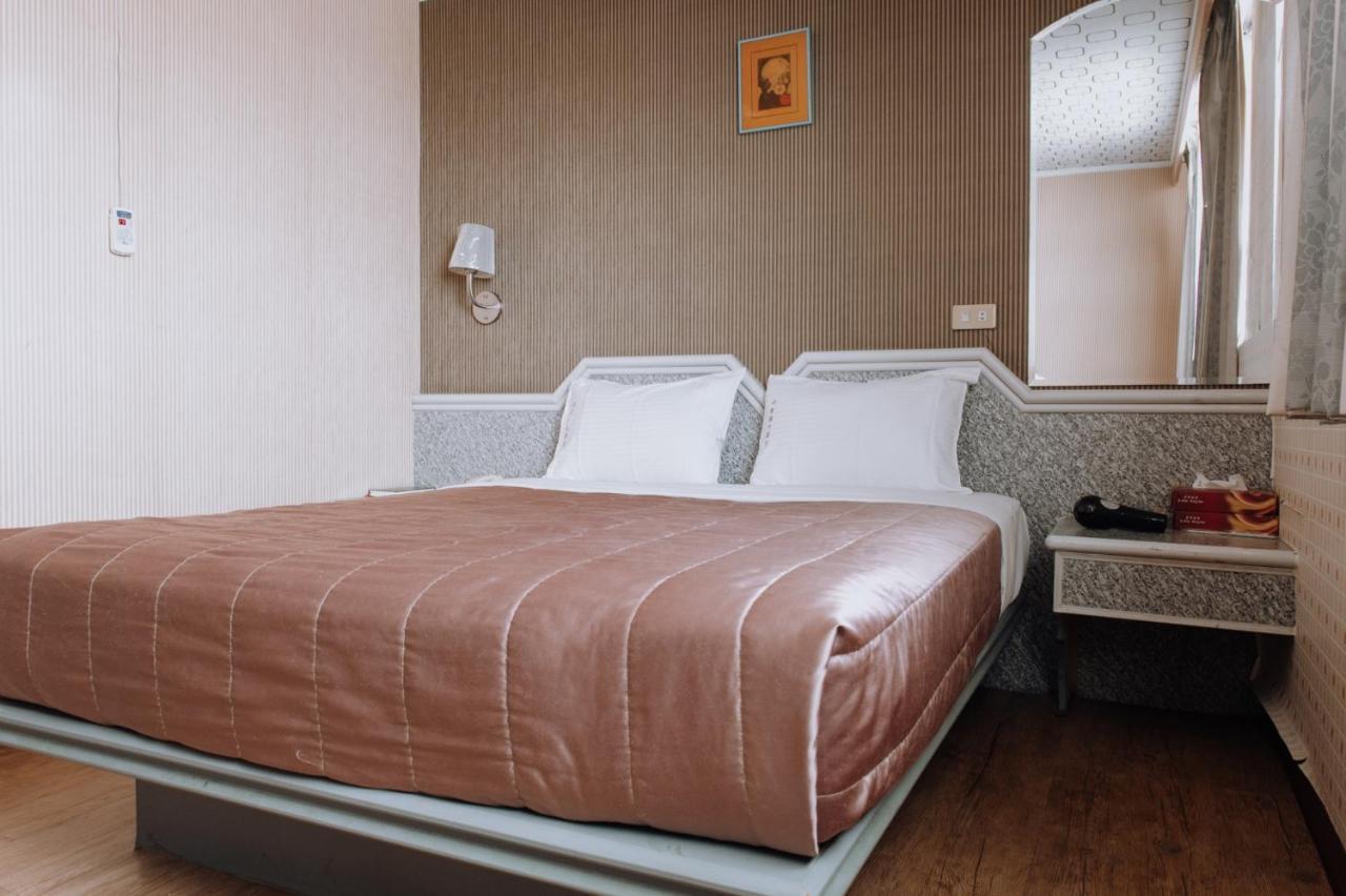 Tong Hsin Hotel Pingtung Zewnętrze zdjęcie