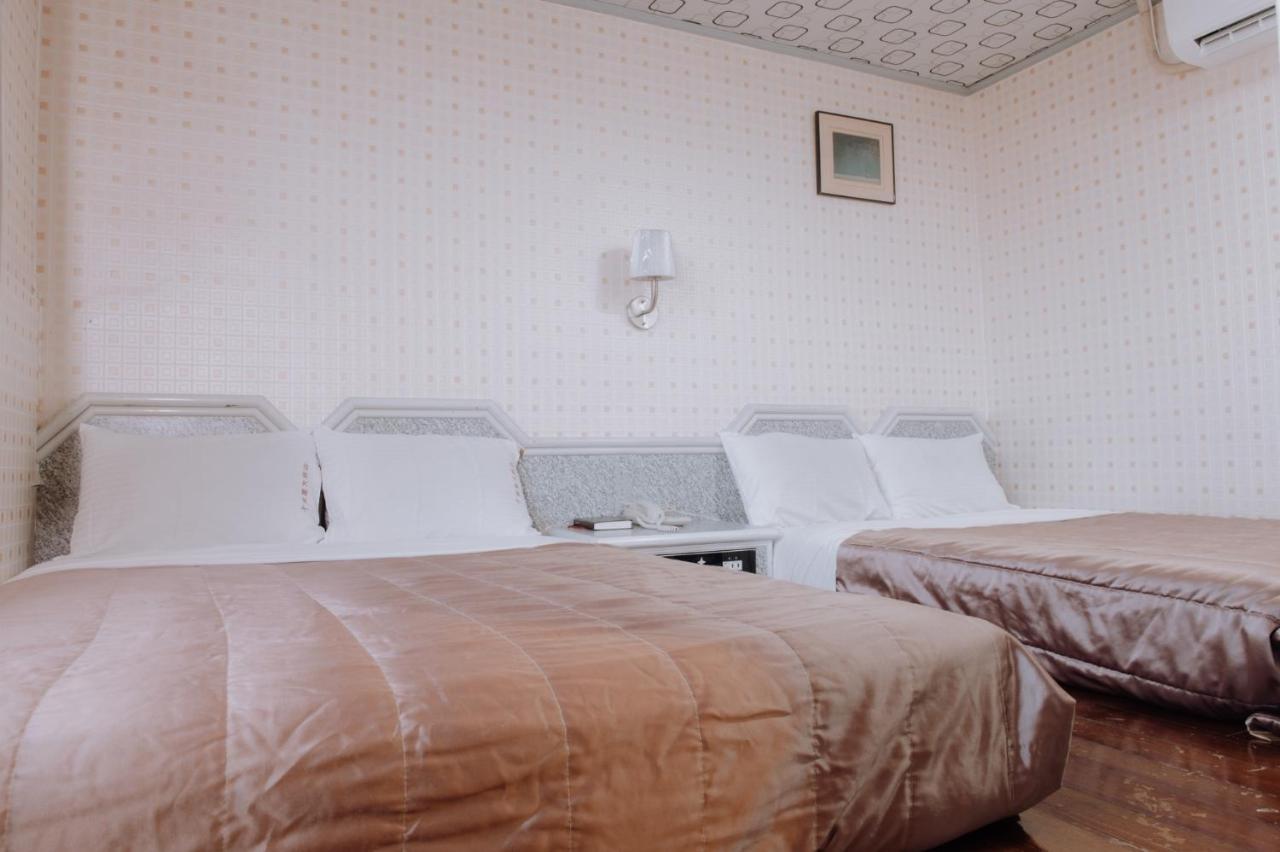 Tong Hsin Hotel Pingtung Zewnętrze zdjęcie