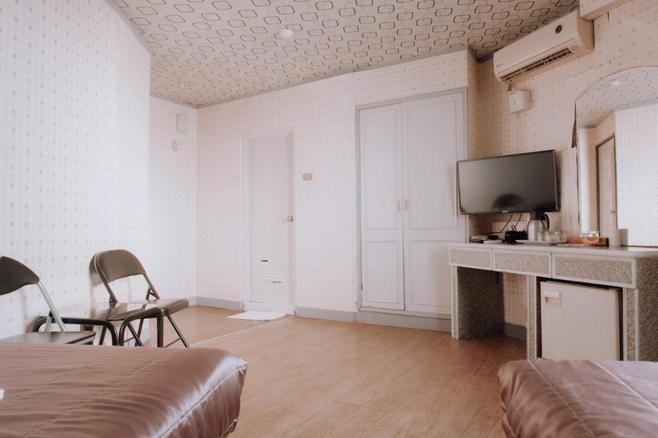 Tong Hsin Hotel Pingtung Zewnętrze zdjęcie